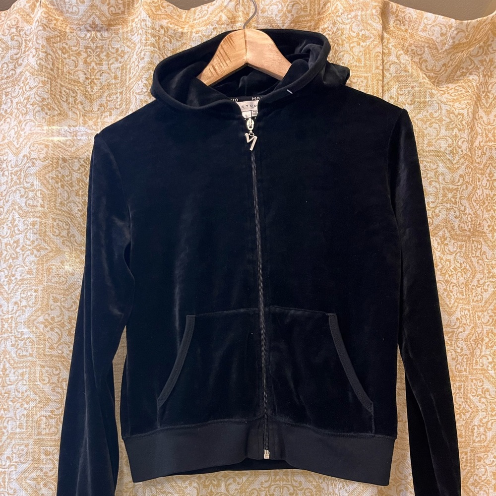 MAX STUDIO Black Crushed Velvet
Hooded Jacket